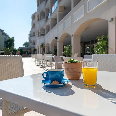 מלון Belvedere 5*