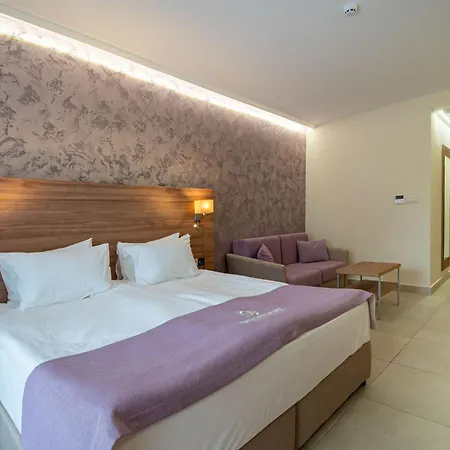 מלון Belvedere 5*